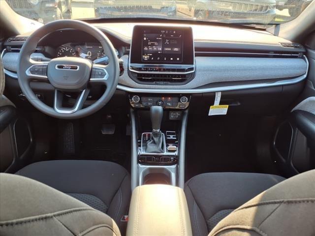 2025 Jeep Compass COMPASS SPORT 4X4