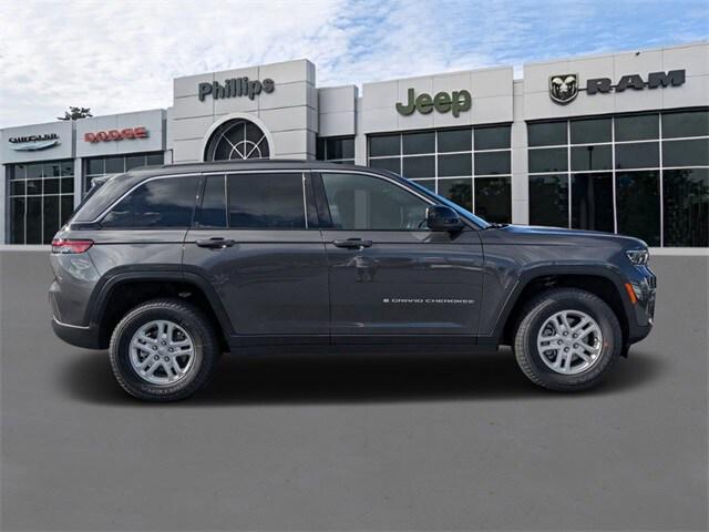 2025 Jeep Grand Cherokee GRAND CHEROKEE LAREDO 4X2