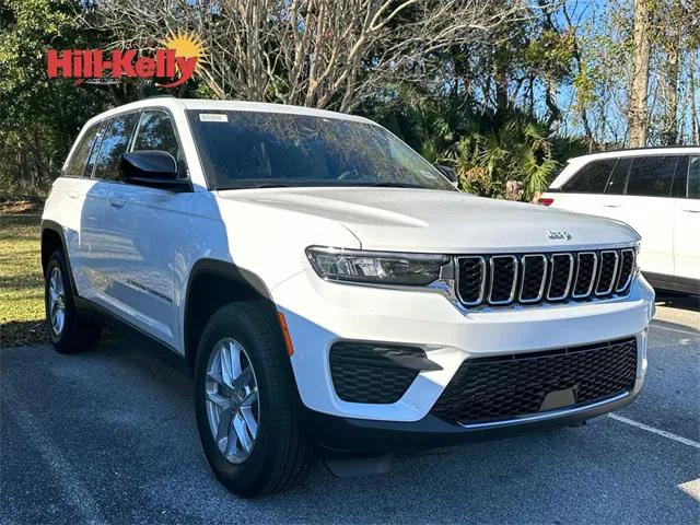 2025 Jeep Grand Cherokee GRAND CHEROKEE LAREDO X 4X4