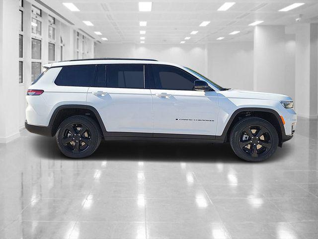 2025 Jeep Grand Cherokee GRAND CHEROKEE L LIMITED 4X2