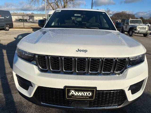 2025 Jeep Grand Cherokee GRAND CHEROKEE LAREDO 4X2