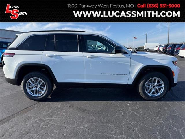 2025 Jeep Grand Cherokee GRAND CHEROKEE LAREDO X 4X4