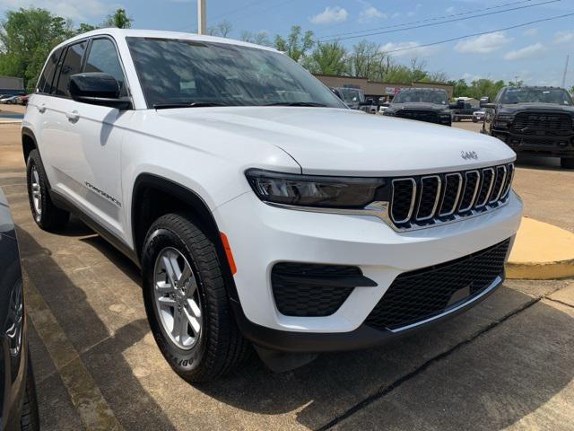 2025 Jeep Grand Cherokee GRAND CHEROKEE LAREDO 4X2