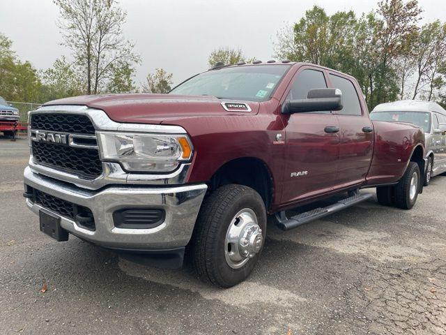 2019 RAM 3500 Tradesman Crew Cab 4x4 8 Box