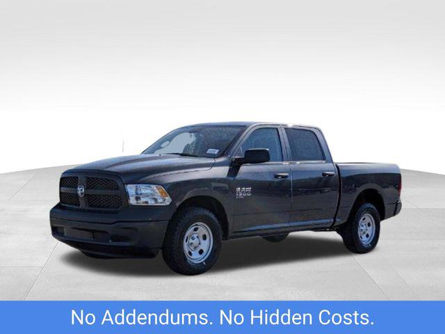 2024 RAM Ram 1500 Classic RAM 1500 CLASSIC TRADESMAN CREW CAB 4X4 57 BOX