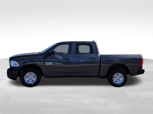 2024 RAM Ram 1500 Classic RAM 1500 CLASSIC TRADESMAN CREW CAB 4X4 57 BOX