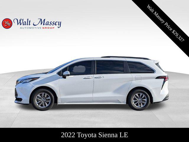 2022 Toyota Sienna LE