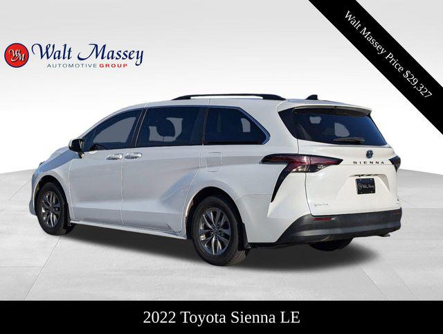 2022 Toyota Sienna LE