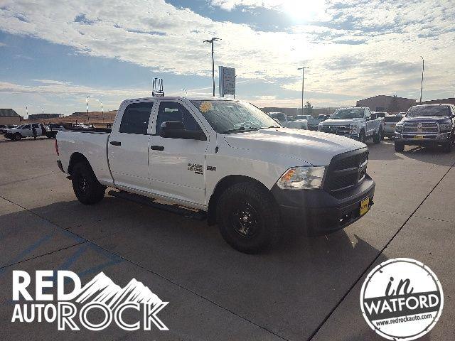 2022 RAM 1500 Classic Tradesman Crew Cab 4x4 64 Box