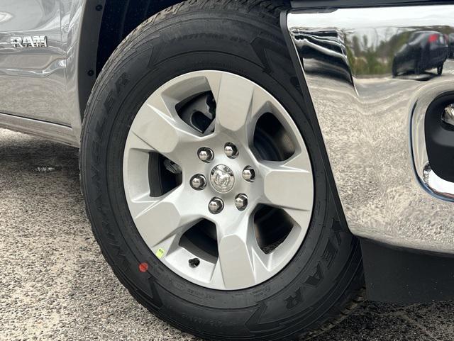 2025 RAM Ram 1500 RAM 1500 BIG HORN CREW CAB 4X2 57 BOX