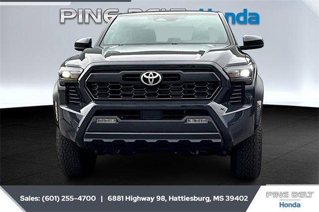 2024 Toyota Tacoma SR5 4WD