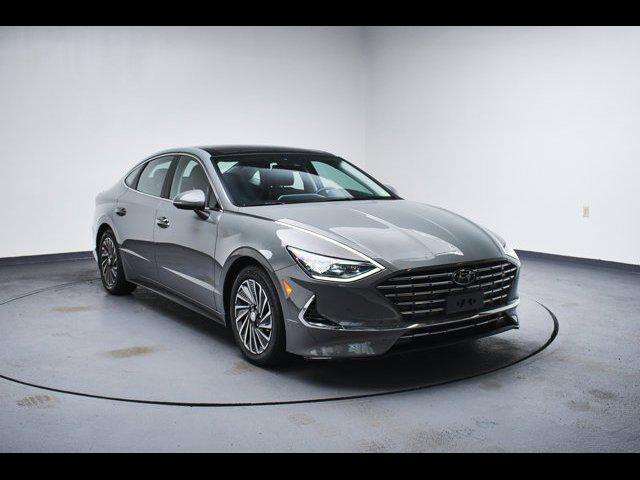 2022 Hyundai Sonata Hybrid