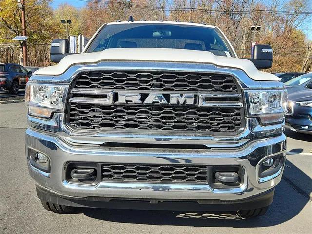 2023 RAM 2500 Tradesman Regular Cab 4x4 8 Box