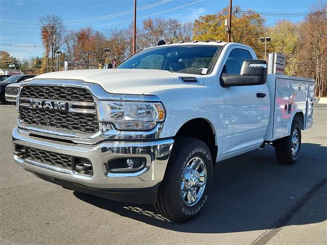 2023 RAM 2500 Tradesman Regular Cab 4x4 8 Box