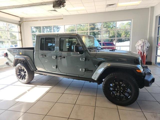 2025 Jeep Gladiator GLADIATOR NIGHTHAWK 4X4