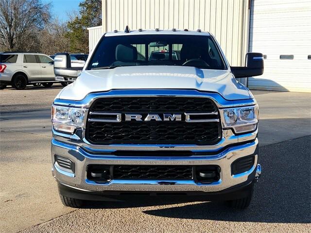 2024 RAM Ram 3500 RAM 3500 TRADESMAN CREW CAB 4X4 8 BOX