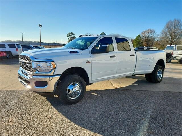 2024 RAM Ram 3500 RAM 3500 TRADESMAN CREW CAB 4X4 8 BOX