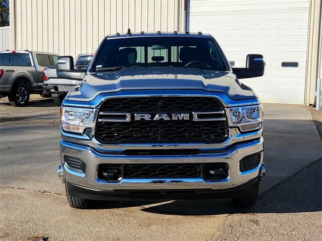 2024 RAM Ram 3500 RAM 3500 TRADESMAN CREW CAB 4X4 8 BOX