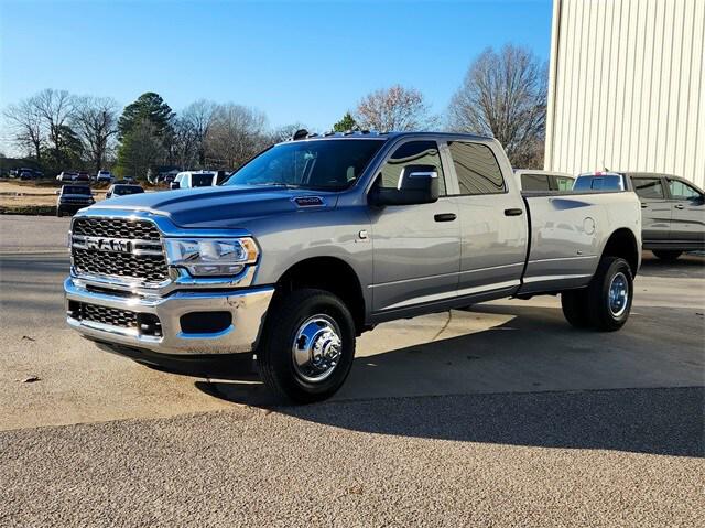 2024 RAM Ram 3500 RAM 3500 TRADESMAN CREW CAB 4X4 8 BOX