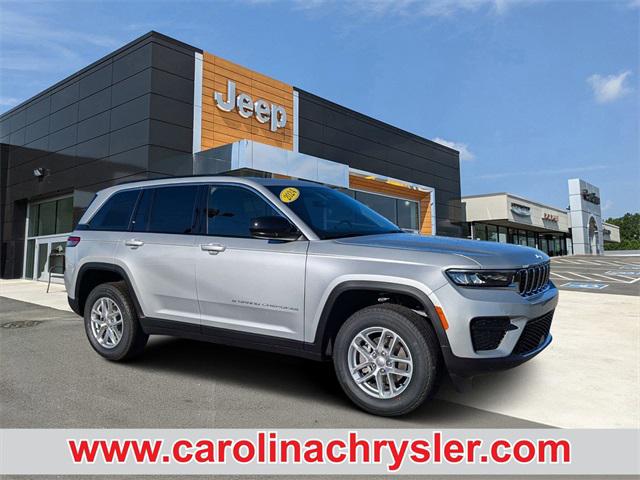 2025 Jeep Grand Cherokee GRAND CHEROKEE LAREDO X 4X4