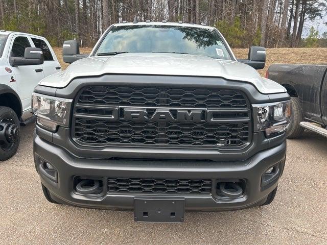 2024 RAM Ram 5500 Chassis Cab RAM 5500 TRADESMAN CHASSIS CREW CAB 4X4 60 CA