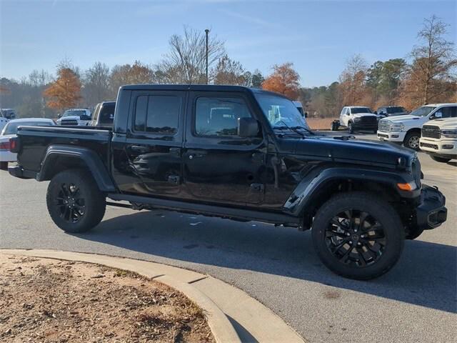 2025 Jeep Gladiator GLADIATOR NIGHTHAWK 4X4