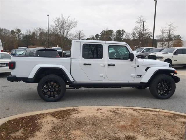 2025 Jeep Gladiator GLADIATOR NIGHTHAWK 4X4