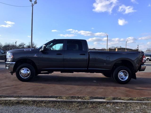 2024 RAM Ram 3500 RAM 3500 TRADESMAN CREW CAB 4X4 8 BOX