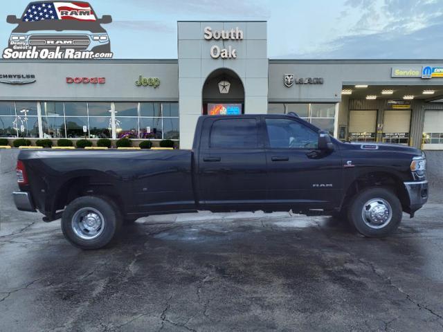 2024 RAM Ram 3500 RAM 3500 BIG HORN CREW CAB 4X4 8 BOX