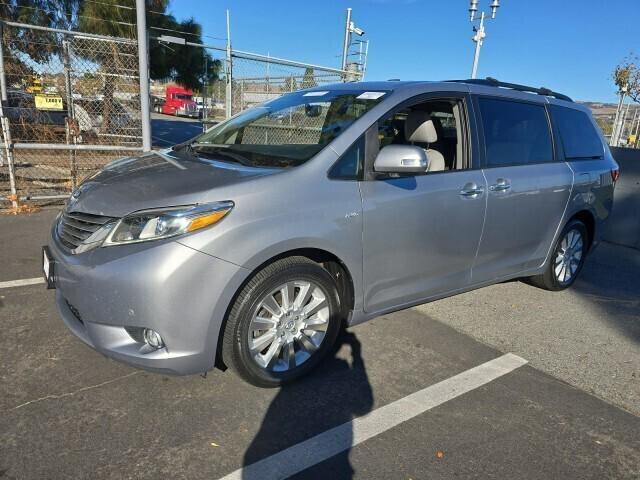 2016 Toyota Sienna Limited 7 Passenger