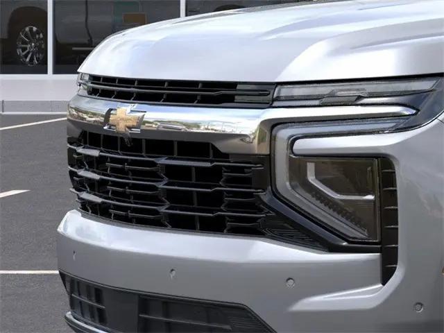 2025 Chevrolet Suburban 4WD LS