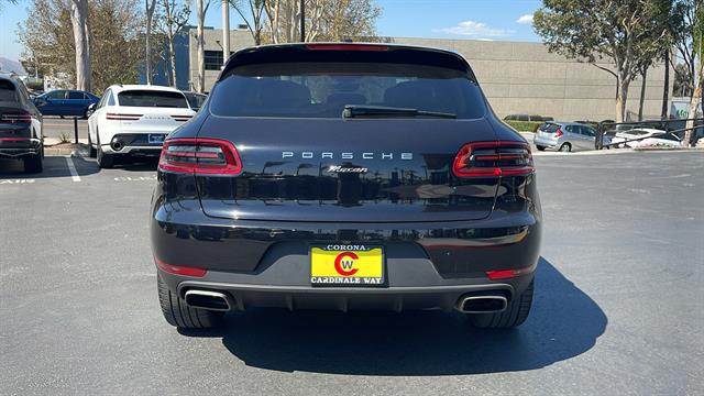 2017 Porsche Macan AWD 9