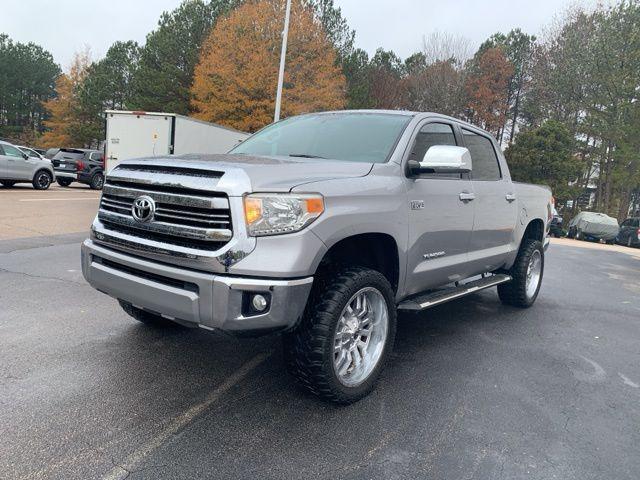 2017 Toyota Tundra SR5 5.7L V8