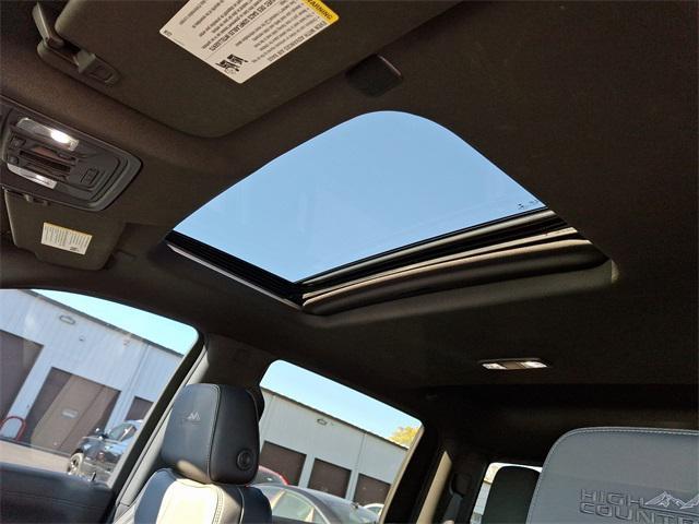 2020 Chevrolet Silverado 1500 4WD Crew Cab Short Bed High Country