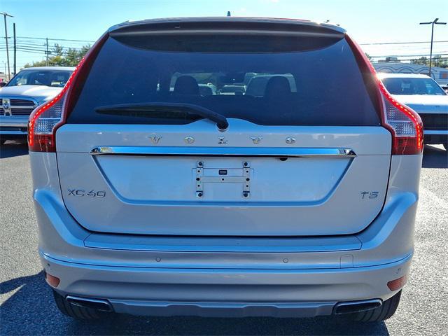 2016 Volvo XC60 T5 Drive-E Premier