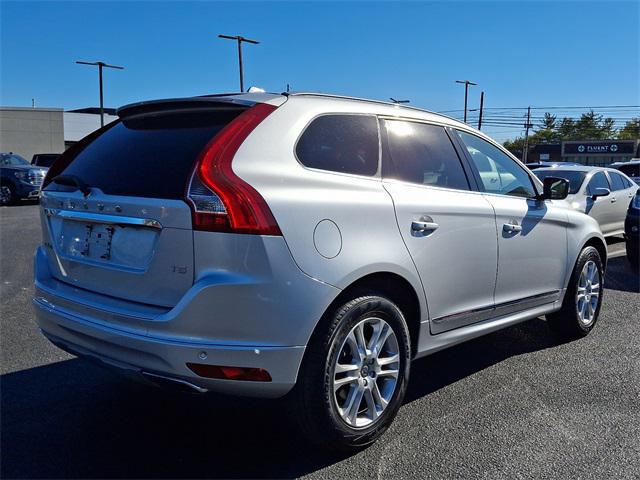 2016 Volvo XC60 T5 Drive-E Premier