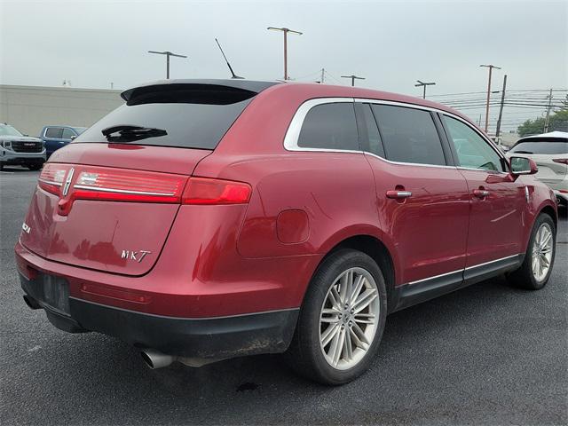 2018 Lincoln MKT Reserve