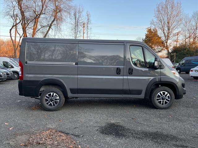 2025 RAM Ram ProMaster RAM PROMASTER 3500 SLT CARGO VAN LOW ROOF 136 WB