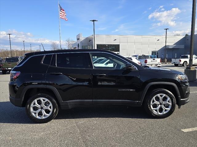 2025 Jeep Compass COMPASS SPORT 4X4