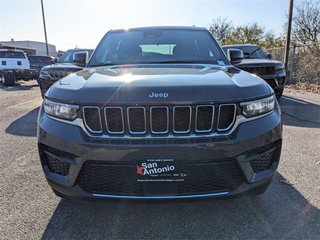 2025 Jeep Grand Cherokee GRAND CHEROKEE LAREDO X 4X2