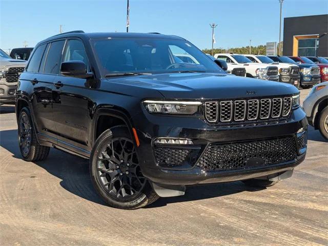 2025 Jeep Grand Cherokee GRAND CHEROKEE SUMMIT RESERVE 4X4