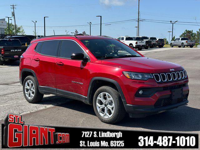 2025 Jeep Compass COMPASS LATITUDE 4X4