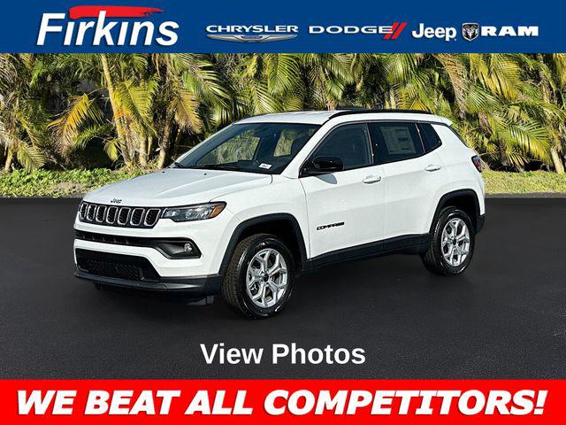 2025 Jeep Compass COMPASS LATITUDE 4X4