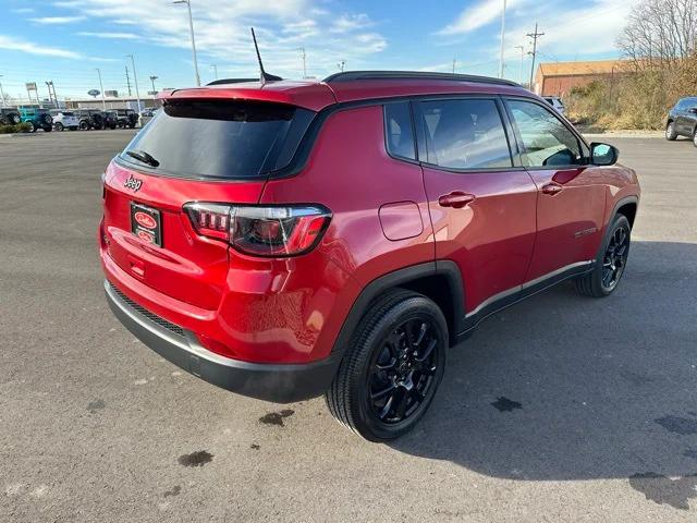 2025 Jeep Compass COMPASS LATITUDE 4X4