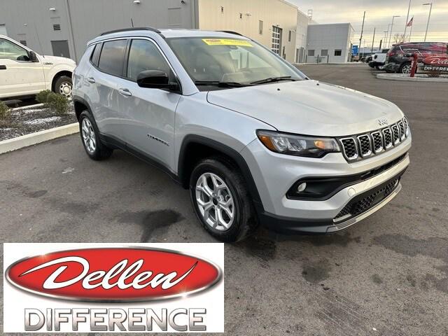 2025 Jeep Compass COMPASS LATITUDE 4X4
