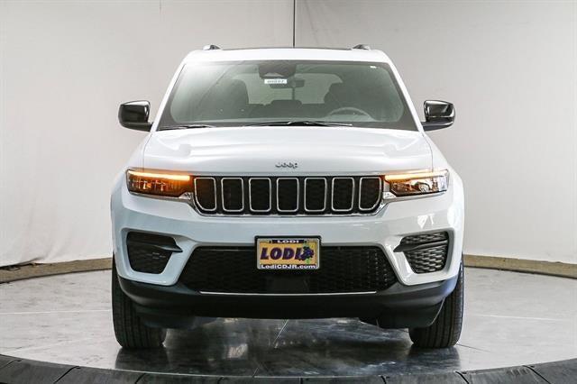 2025 Jeep Grand Cherokee GRAND CHEROKEE LAREDO X 4X2
