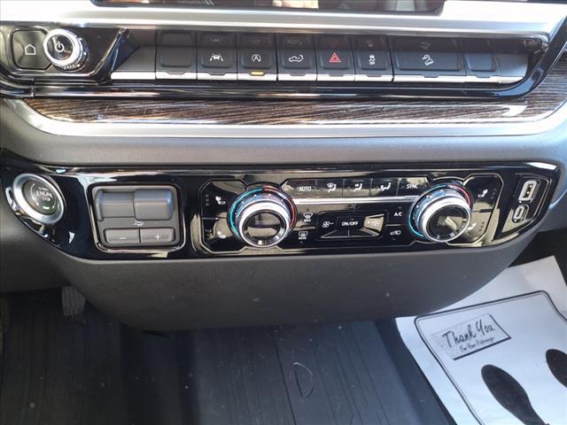 2024 GMC Sierra 1500 4WD Crew Cab Short Box Elevation with 3SB