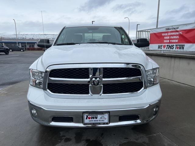 2024 RAM Ram 1500 Classic RAM 1500 CLASSIC TRADESMAN CREW CAB 4X4 57 BOX 2024 RAM Ram 1500 Classic RAM 1500 CLASSIC TRADESMAN CREW CAB 4X4 57 BOX