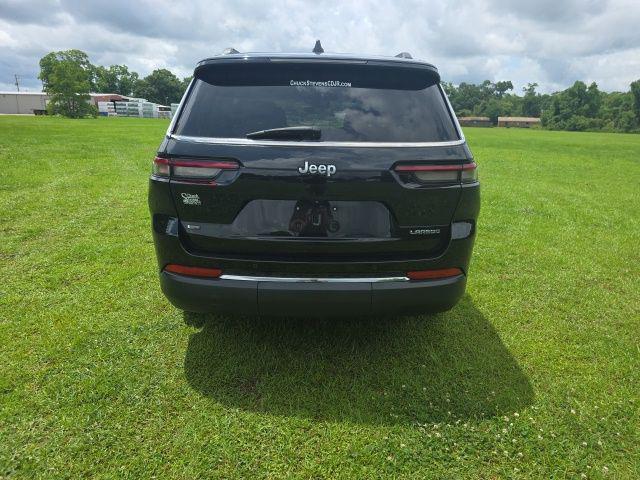 2022 Jeep Grand Cherokee L Laredo 4x2