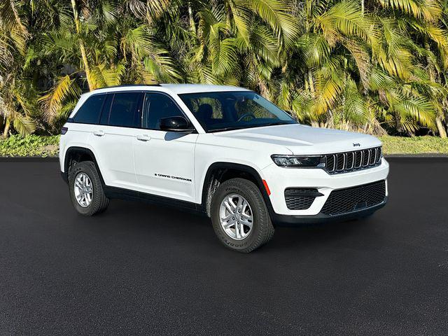 2023 Jeep Grand Cherokee Laredo 4x2